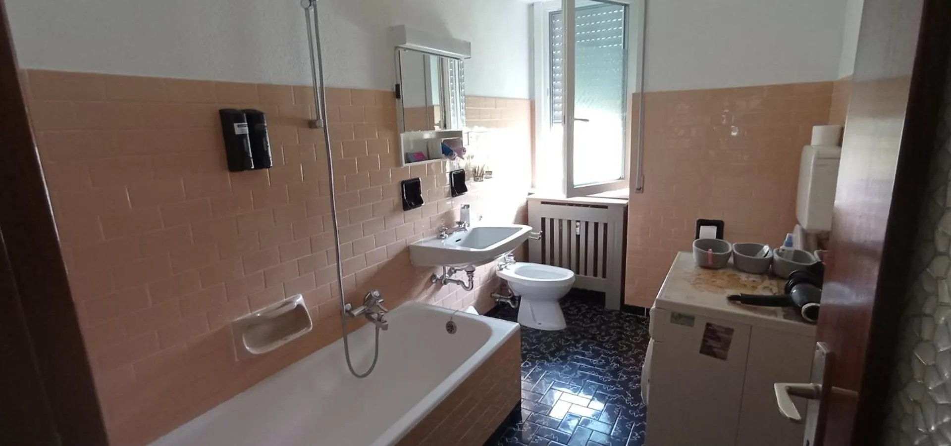 Tirano Express Apartments 2P Privat bolig