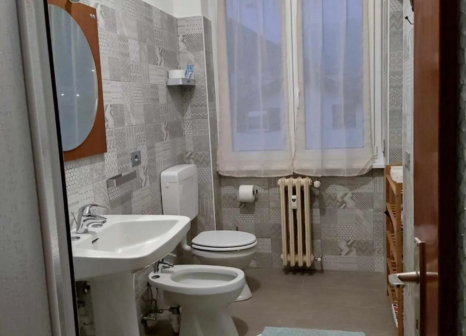 Tirano Express Apartments 2P